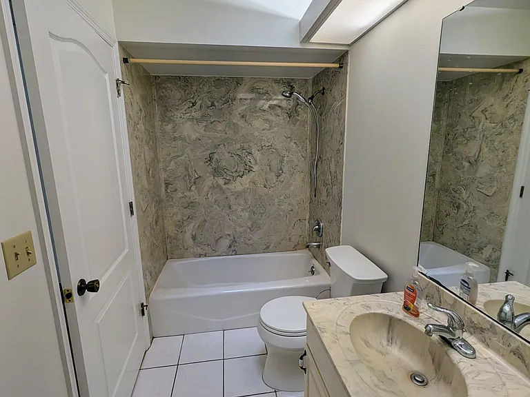 1315 8th St W — Photo 2