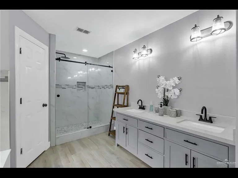 3505 W Notre Dame Dr — Photo 17