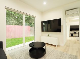 9044 Phyllis Ave #B, West Hollywood, CA 90069