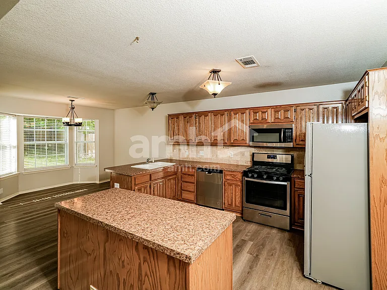 19713 E 38th Pl S — Photo 5