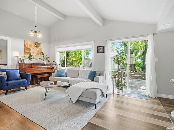 3rd image of 1014 9th STREET E