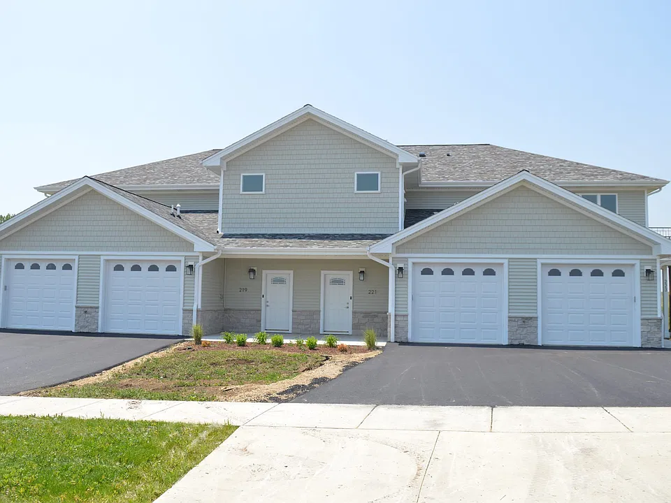 219 3rd Ave