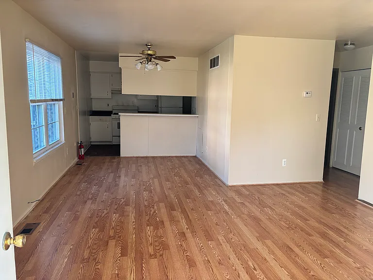1595 Wingate Blvd — Photo 8