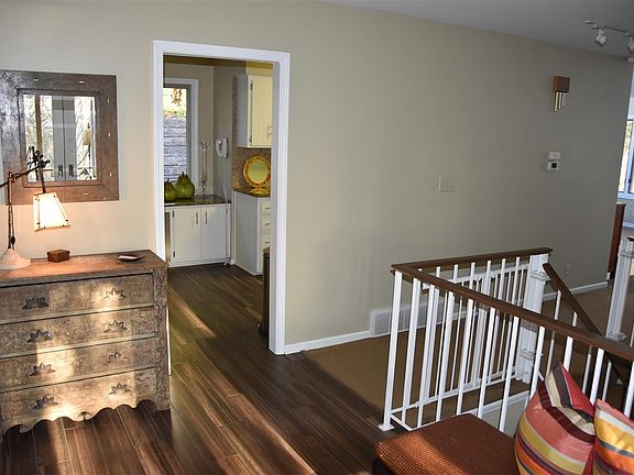 5th image of 2209 Linda Vista Ct