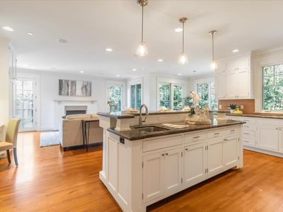 1032 Cabrillo Ave, Burlingame, CA, 94010