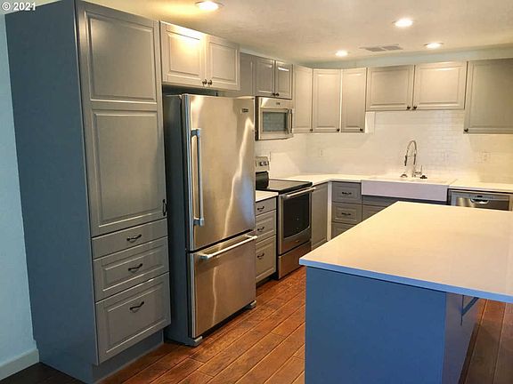 3rd image of 5129 NE 77th Ave