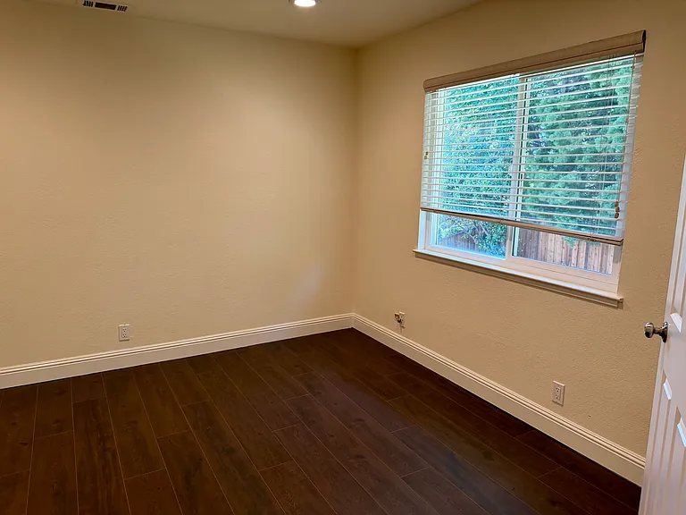 44277 Arapaho Ave — Photo 15