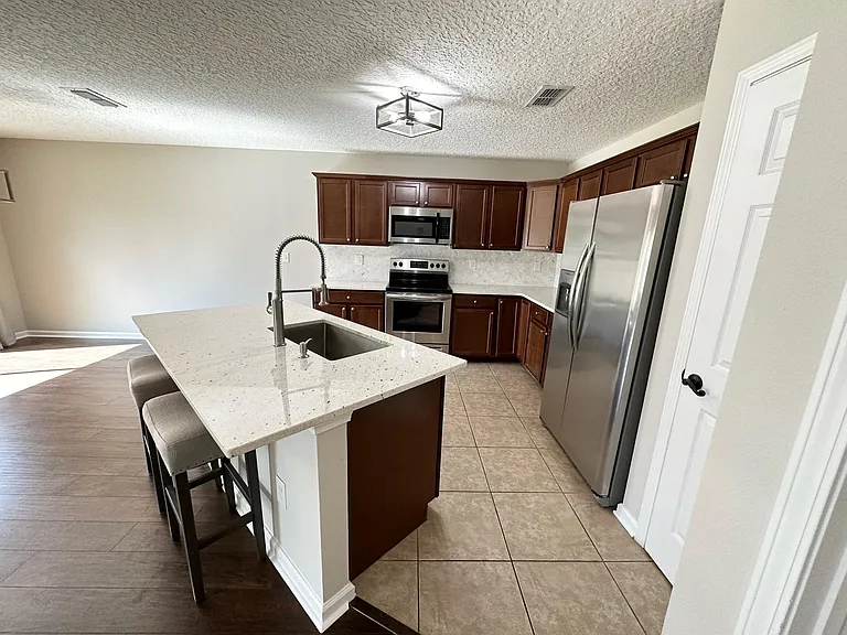 1760 Lake Shore Blvd — Photo 19