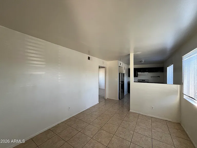 1321 W Vogel Ave #5 — Photo 4