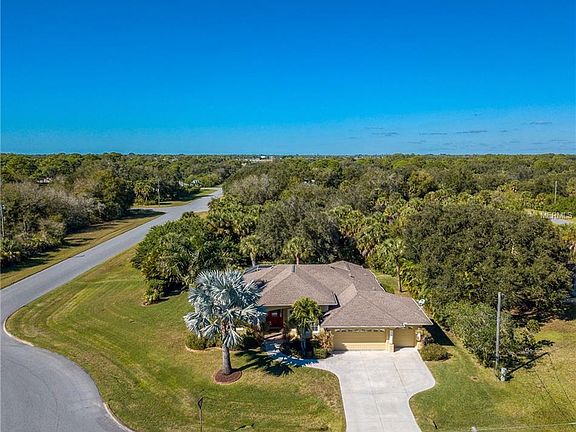 2nd image of 360 Sweetwater Dr