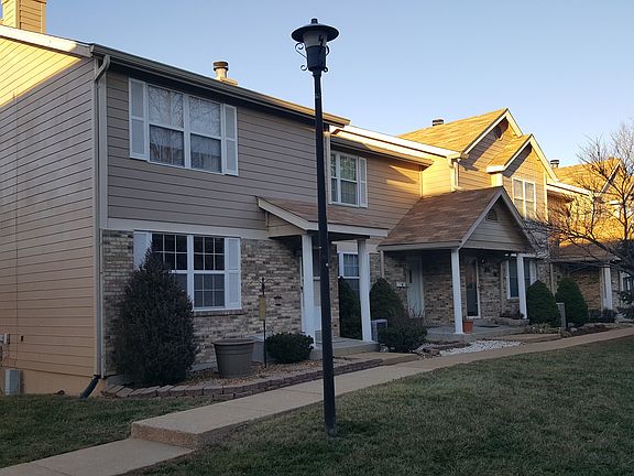 2nd image of 280 Carmel Woods Dr