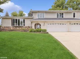 6617 Osceola Trl, Indian Head Park, IL 60525