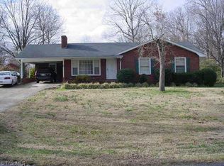 506 Queens Rd, Lexington, NC 27292