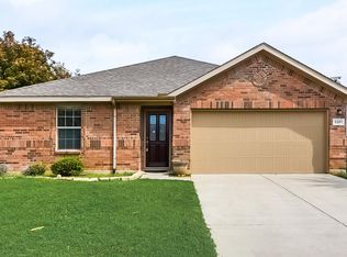 9201 Wild Rose Ln, Aubrey, TX 76227