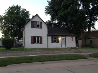 208 E Gardiner St, Valley, NE 68064