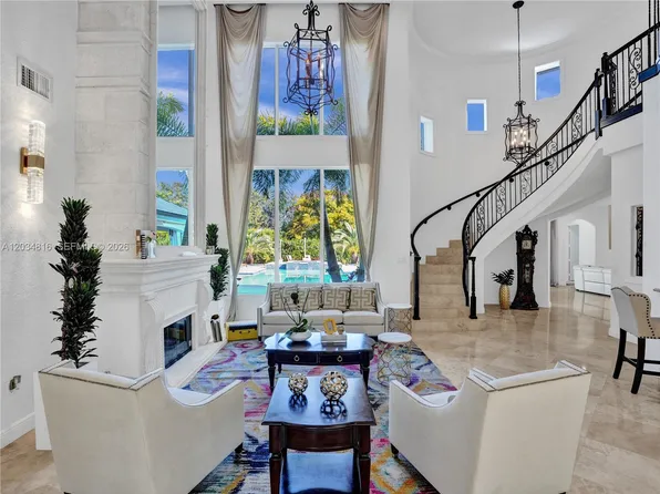 14321 Jockey Cir N, Fort Lauderdale, FL 33330