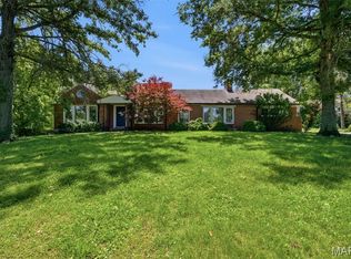 13 Terrace Gdns, Saint Louis, MO 63131