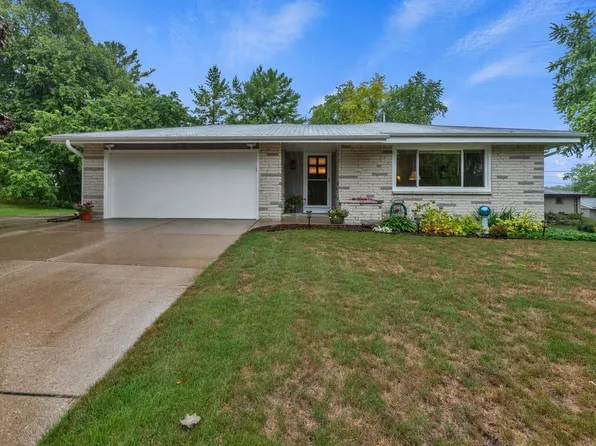 1621 Willow COURT, Grafton, WI 53024