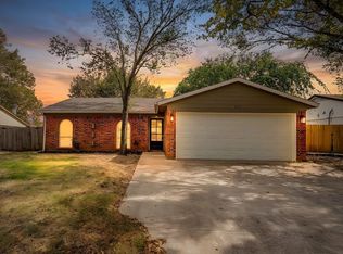 112 Lorie St, Alvarado, TX 76009
