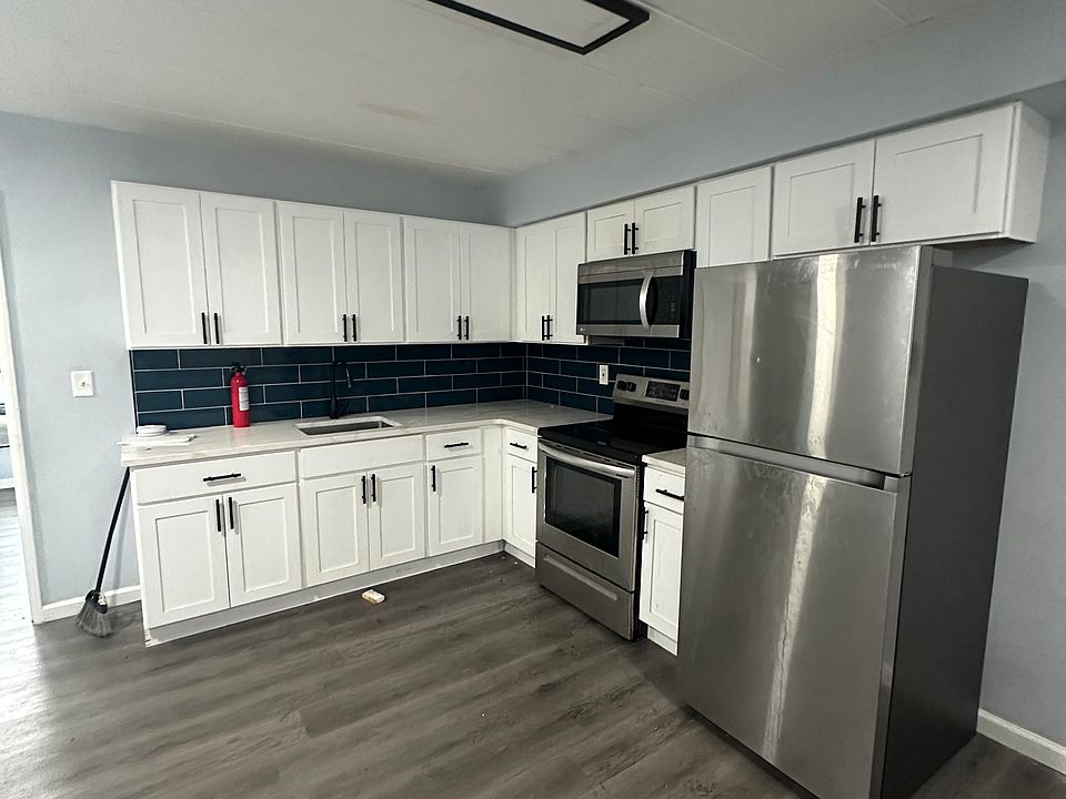 1st image of 5237 Oxford Ave #5