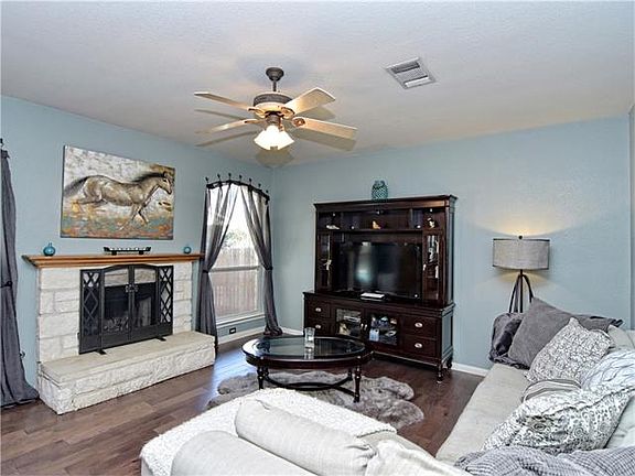 4th image of 2056 Kimbrook Dr