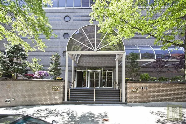 Rented by Halstead Real Estate | media 8