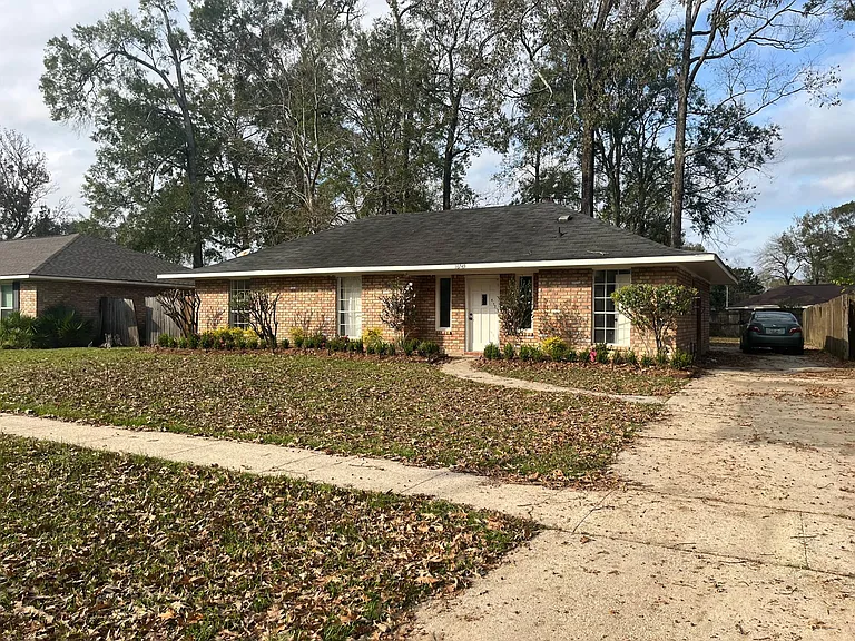 16749 Dahlgren Ave — Photo 11
