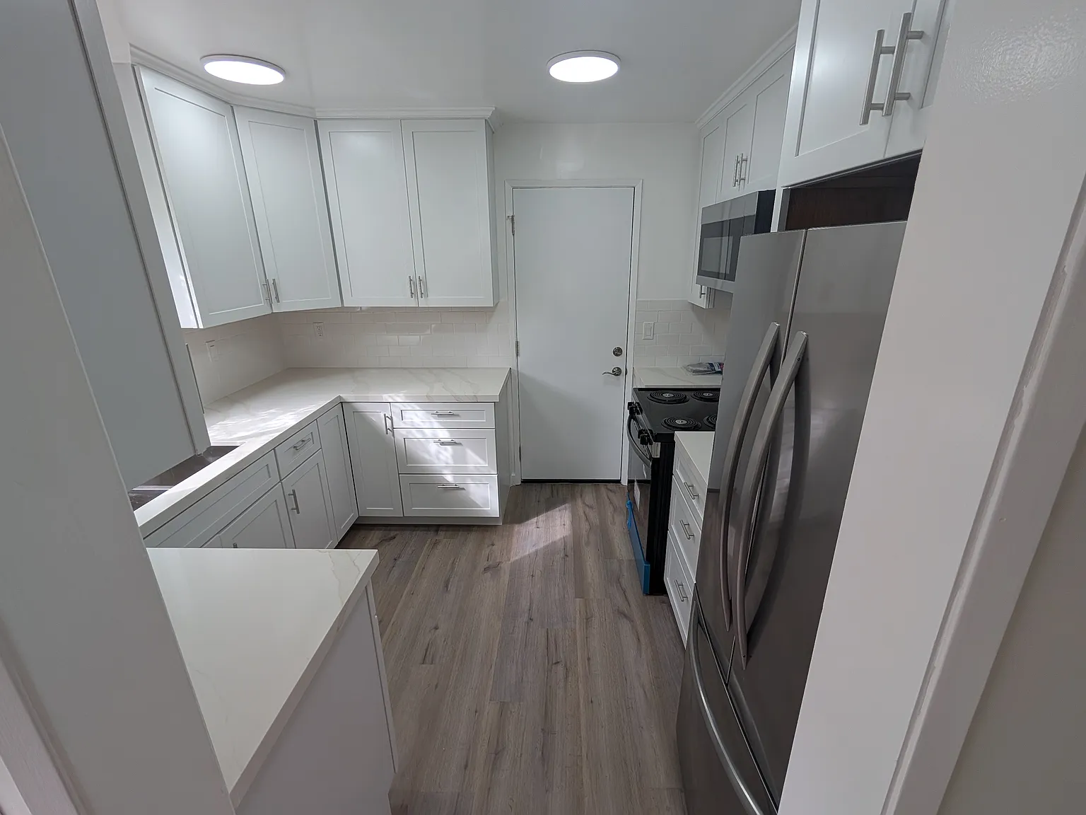 2 bed, 1200 sqft, $4,650 — Photo 2