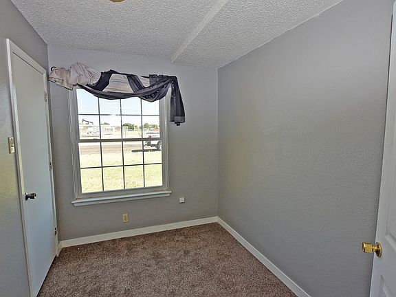 4th image of 2038 Sunray Dr