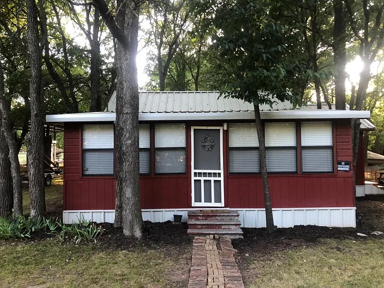 307 Hill Dr — Photo 1