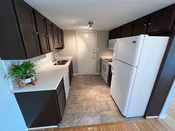 5th image of 7325 Tiffany Dr APT 2A