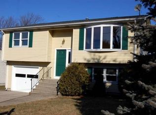 50 Vallette St, Cranston, RI 02920