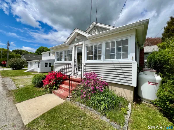 40 Portland Ave, Old Lyme, CT 06371