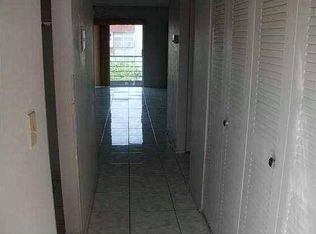 3050 Sunrise Lakes Dr E, Sunrise, FL 33322