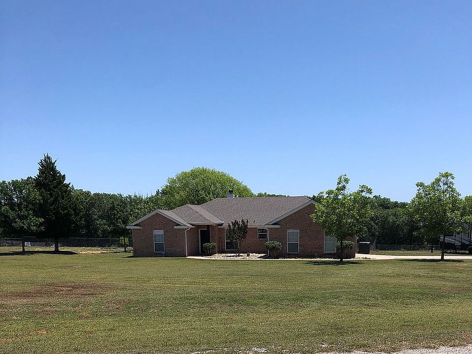 1st image of 301 Sandy Creek Ct