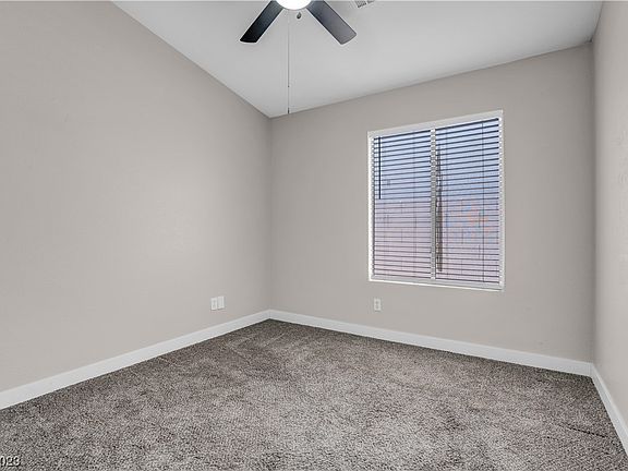 5th image of 868 Rainbow Rock St