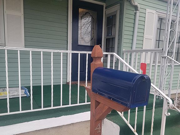3rd image of 446 W Stewart St