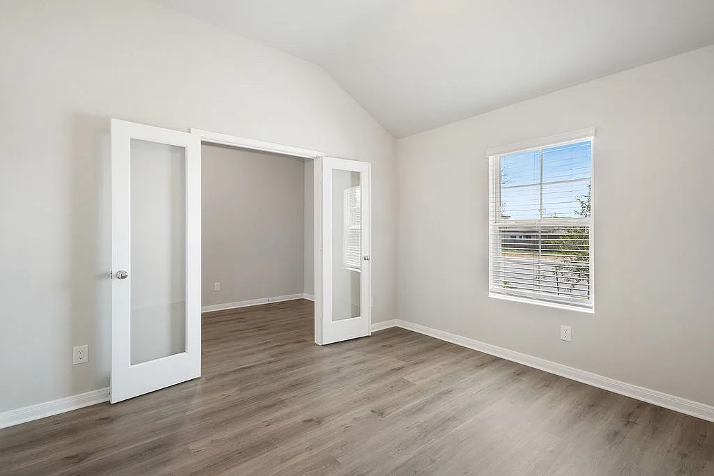 3 bed, 1697 sqft, $1,900 — Photo 3