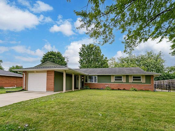 3rd image of 411 Brownstone Dr