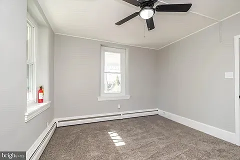 706-708 E Walnut St #A — Photo 11