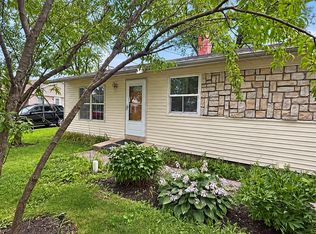 136 Mora Rd, Carpentersville, IL 60110