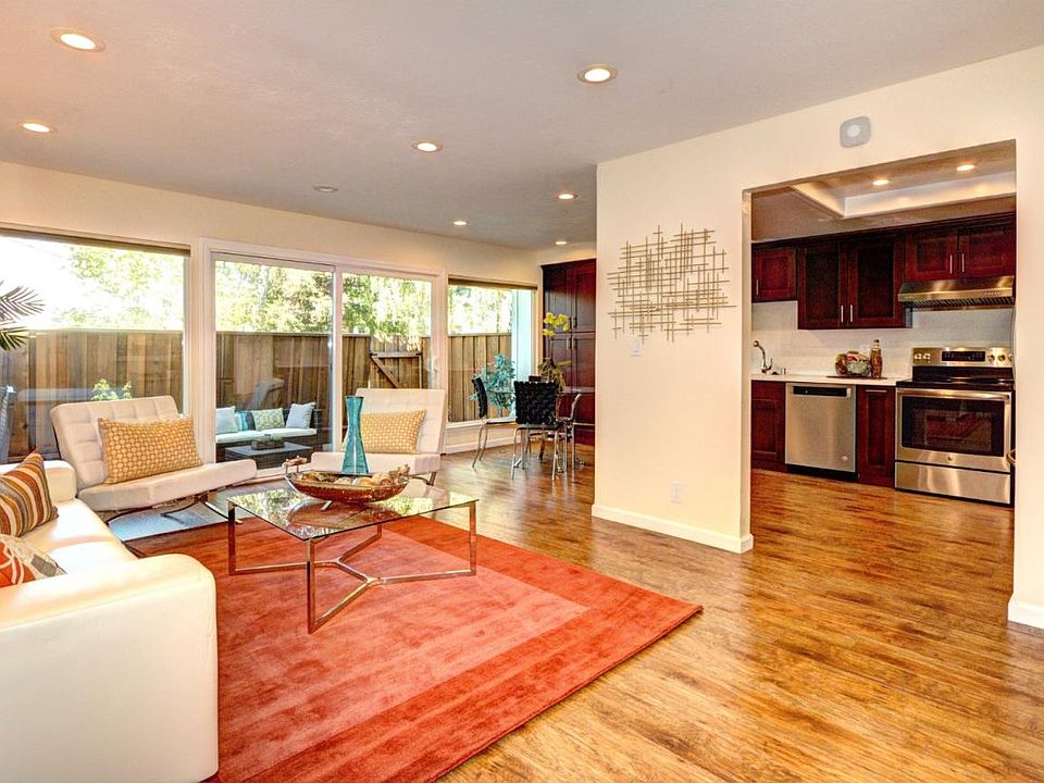 1st image of 10833 Northoak Sq