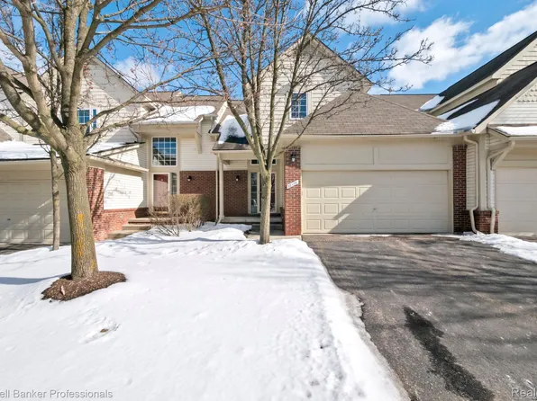 38178 Saratoga Cir, Farmington Hills, MI 48331