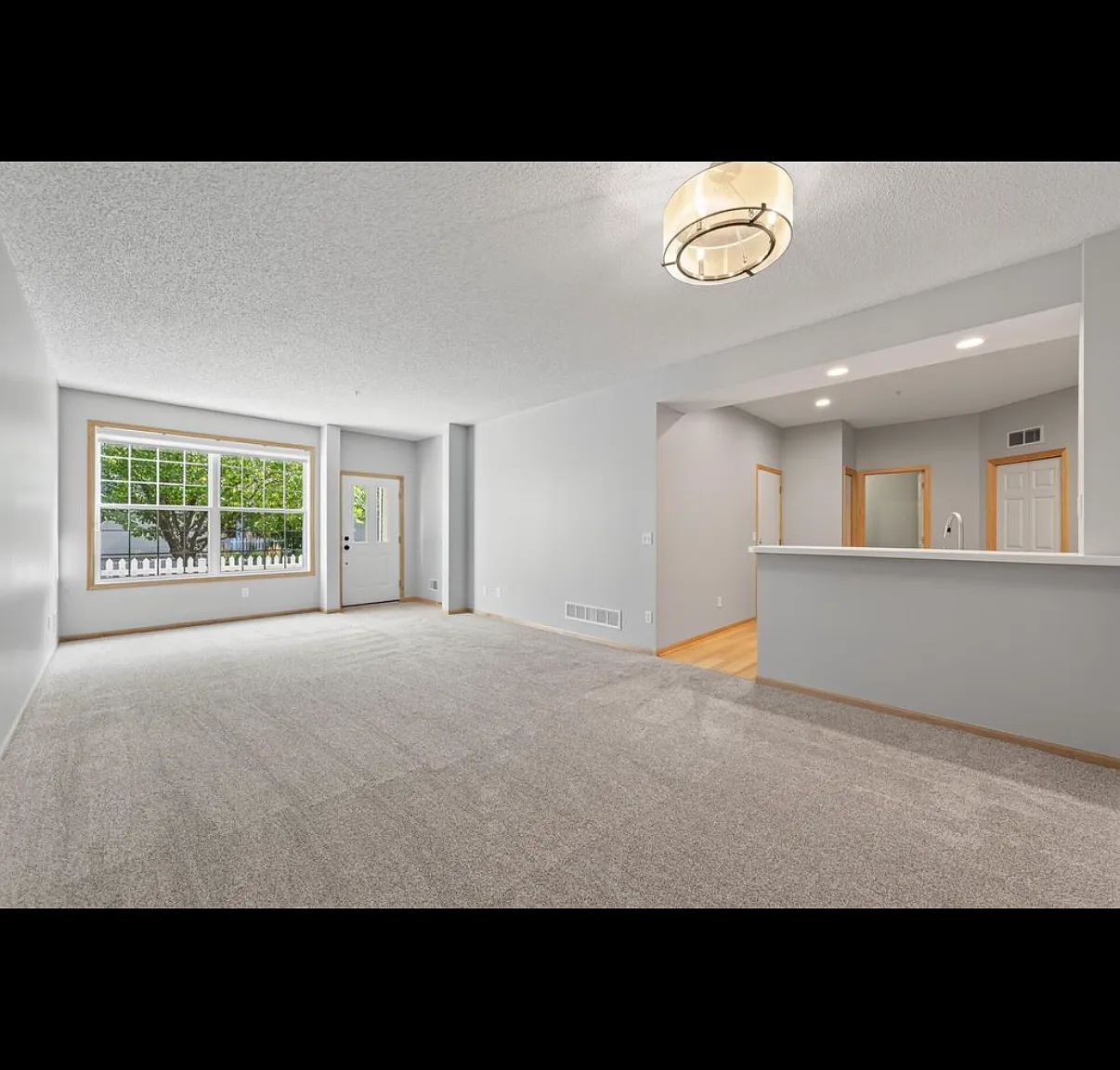 2 bed, 1632 sqft, $2,325 — Photo 3