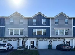 368 Sruthi Dr, Mechanicsburg, PA 17050
