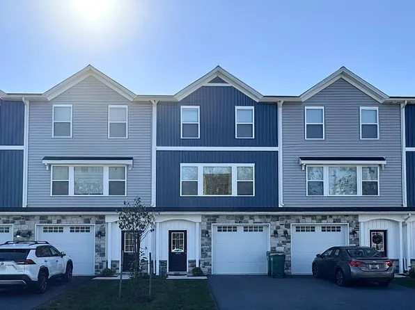 368 Sruthi Dr, Mechanicsburg, PA