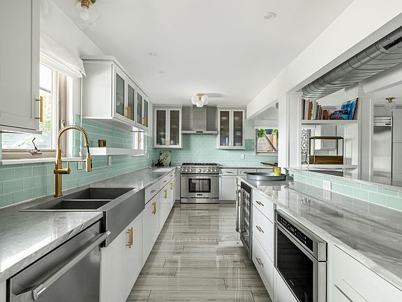 3rd image of 123 Havana St