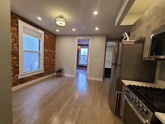 Rented by The Hamilton Group | media 9