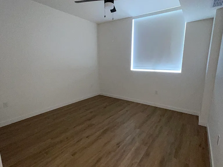 748 E 23rd St #D35 — Photo 2