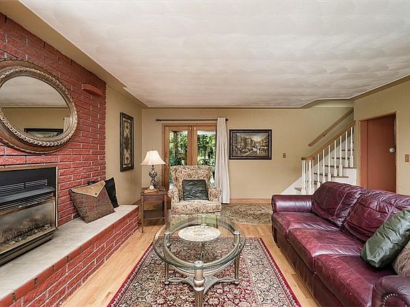 4th image of 1172 Ponderosa Dr